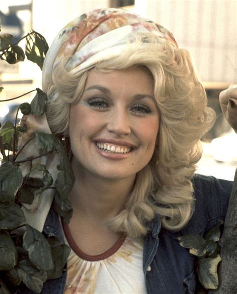 Dolly Parton Plastic Surgery Singer Has Had Six Different Body Parts