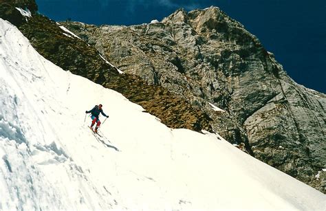 Ski De Pentes Raides Montagn