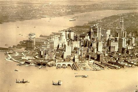 Manhattan Skyline In The Early 20th Century 750x501 New York Pictures