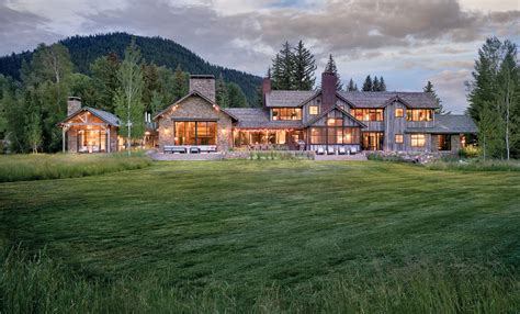 A Retreat With Dual Views in Jackson Hole - Mountain Living