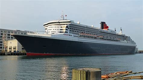 Filequeen Mary 2 Boston July 2015 01 Cropped Wikimedia Commons
