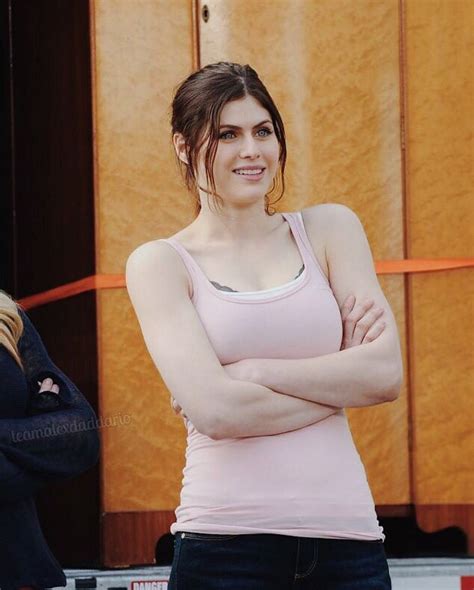 Yummy Pants Alexandra Daddario And Her 2 Closest Yummy Friends Alexandra Daddario Alexandra