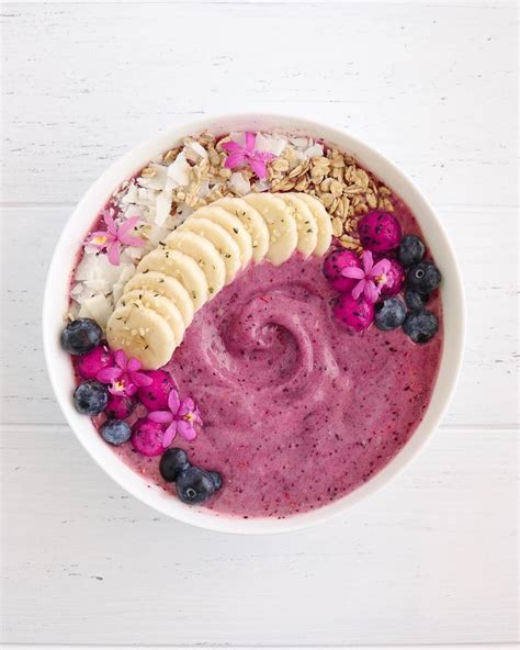 Berry Smoothie Bowl 🦄🌸 Happy Thursday This Bowl Is A Blend Of Frozen