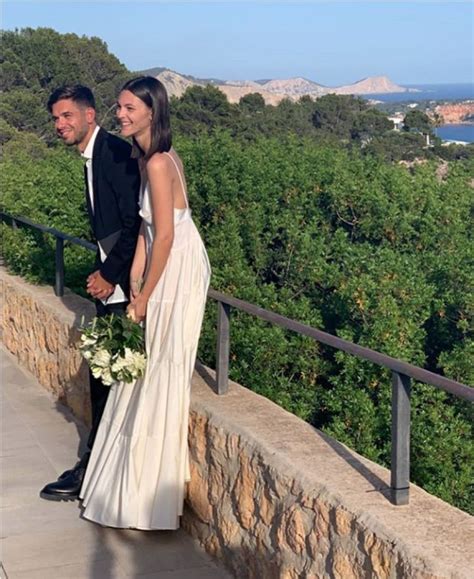 Matteo milleri, biography, events, dj mixes, discography, photos, cds/albums, links, news, booking information and much more. Vittoria Ceretti said: in 2020 | Casual bride, Bride style ...