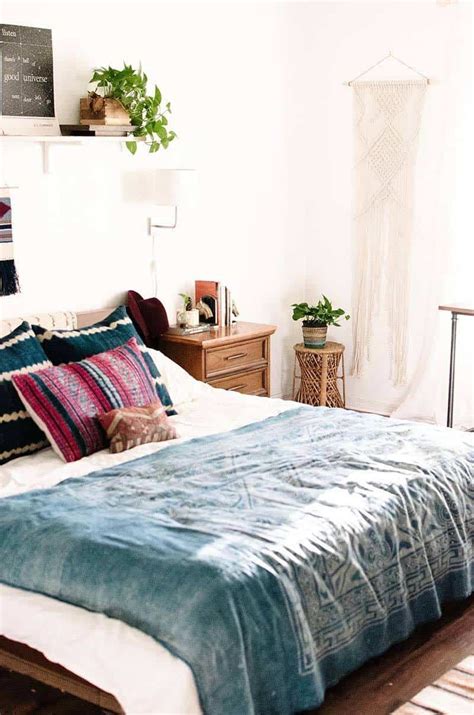 Mid century modern paint colors. 35 Wonderfully stylish mid-century modern bedrooms
