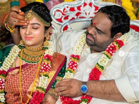 Inside Pictures From South Indian Actress Mahalakshmi Ravindar Wedding Bollywood Gulf News