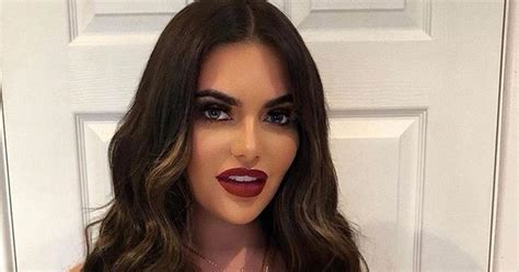 Love Island S Megan Barton Hanson Strips Completely Naked To Show Off