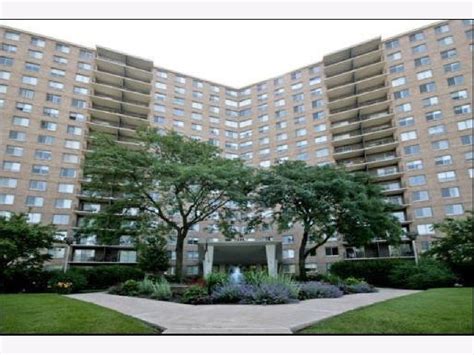 Winston Towers Chicago Il Condominiums For Sale And For Rent Sadie