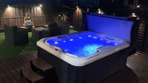 32 Best Hotels In The Uk With Private Hot Tubs