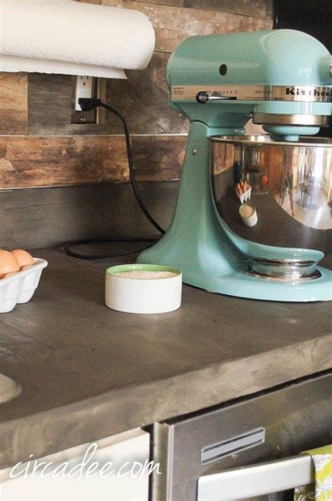 So, if your looking to makeover your eating room instead of replacing and changing everything, you may want to add a backsplash use old shipping pallets (or even some salvaged wood) to create a backsplash with a rustic vibe. pallet wood backsplash + concrete kitchen counter | Home ...