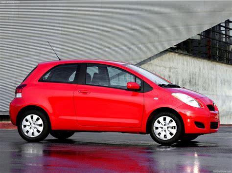 Its all computer controlled,try disconnecting the battery for a few minutes and see if that helps. Toyota Yaris 3 Doors 2006 on MotoImg.com