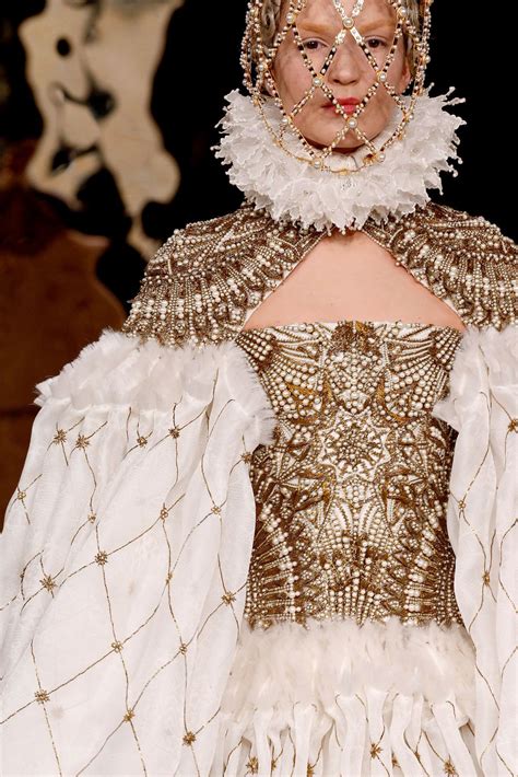 Alexander Mcqueen Fall 2013 Ready To Wear Collection Gallery