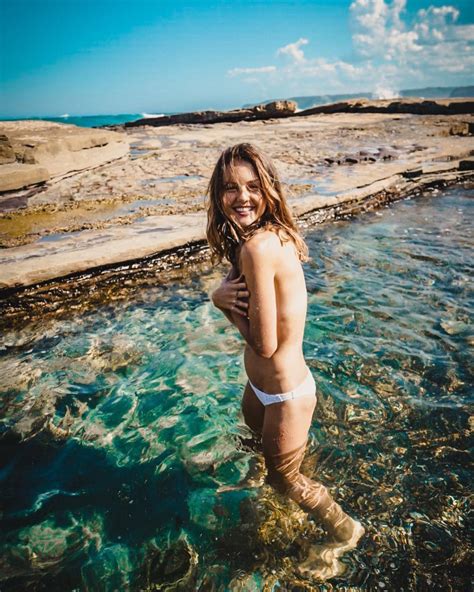 Isabelle Cornish Sexy And Topless 26 Photos Thefappening