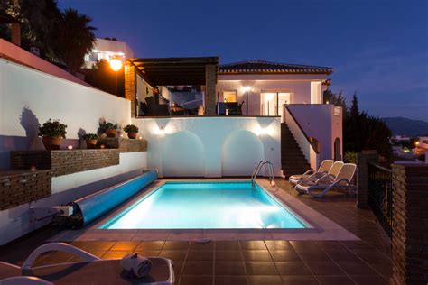 Check out 75+ stunning backyard landscaping ideas 2021 to get inspired to make your backyard even better. 15 Imposing Mediterranean Swimming Pool Designs That Are ...