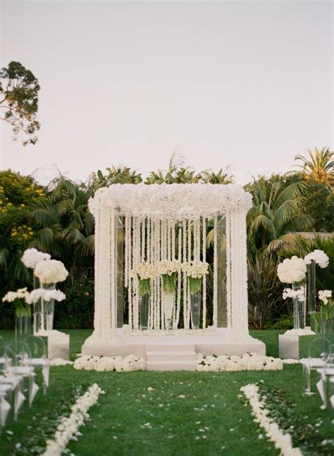 15 Breathtaking Wedding Arches And Backdrops Design Ideas