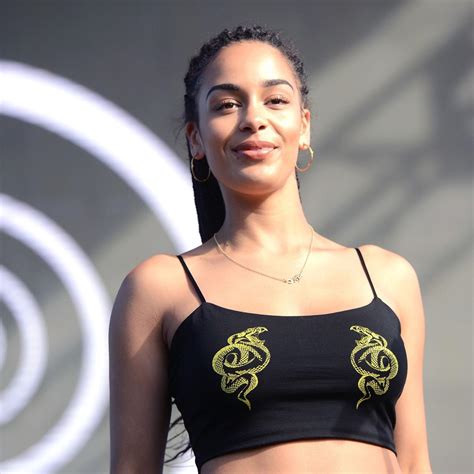 Jorja Smith Makes A Demure Appearance In Diors Front Row