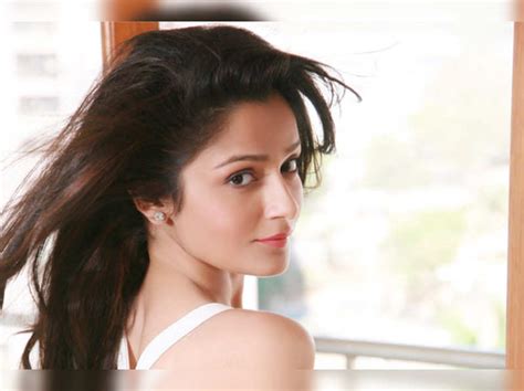 Gujarati Actress Samvedna Suwalka Directs A Tvc Gujarati Movie News