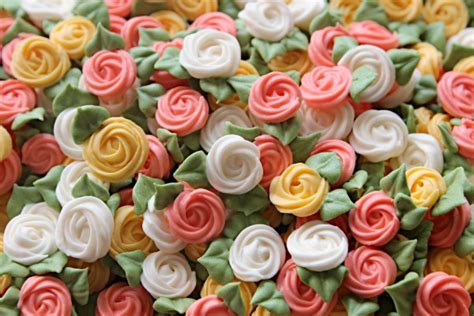 Once dry, you can store your flowers up to two weeks. Easy Homemade Roses for Decorating - Edible Crafts