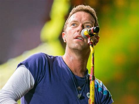 Coldplay S Chris Martin Speaks Of Struggle With Evangelical Christian Upbringing