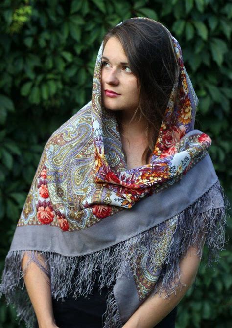 Pattern attributes and techniques include: BIG Russian wool Scarf / shawl with ROSES and SILK fringe ...
