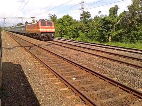 Travel time from ernakulam to trivandrum. ED WAP4 Patna - Ernakulam Superfast Express savages Parli ...