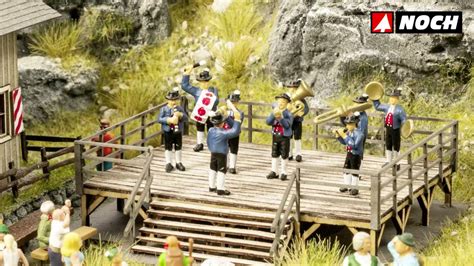 Der garten & mehr ist ein ca 600m² großer privatgarten mit fischbesetztem teich und einer gartenbahn, die sich durch die blumen schlängelt. NOCH Modellbau: Festbühne mit micro-sound Blaskapelle ...