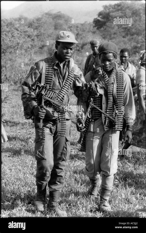 Pompiers De Zanla Zimbabwe African National Liberation Army La Rhod Sie Photo Stock Alamy