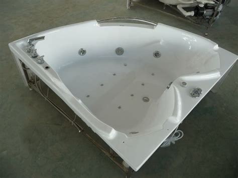 The corner loft suites are on the 4th floor corners and feature a king mountain luxury bed in an. Corner Jetted Tub | 1500 x 1500 x 670 mm | 59" x 59" x 27"