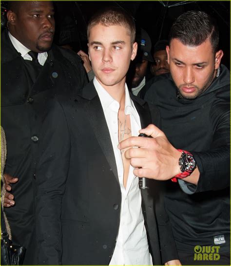 Justin Bieber Shows Off Chest At Met Gala 2016 After Party Photo