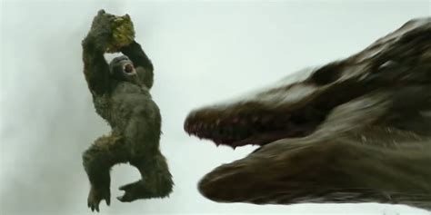 Kong Battles A Skull Crawler In Kong Skull Island Clip