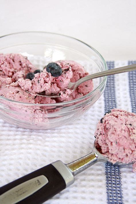How to fix frozen sour cream. Runs With Spatulas: Blueberry Sour Cream Ice Cream- Use ...