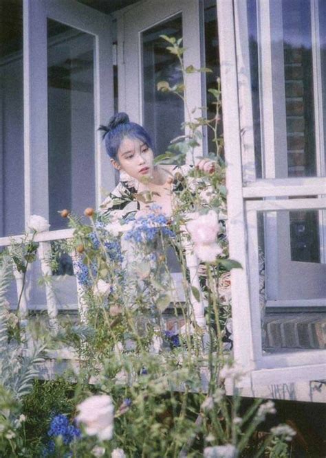 Iu Love Poem 5th Mini Album Scan Taeyeon Snsd Iu Hair Hyun A Cosmic Girls Love Poems