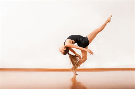 These steps are basics for all jazz dancers, and they remain an important series of steps to continue working on to perfect your technique, even as you go on to learn. Insanely Cool Dance Moves That'll Set the Stage on Fire