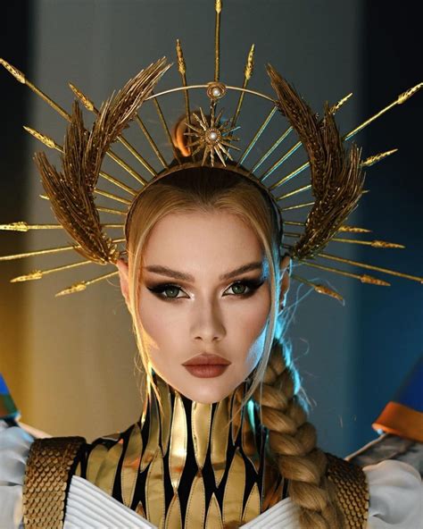 Pour Miss Univers 2023 Miss Ukraine dévoile un incroyable costume de
