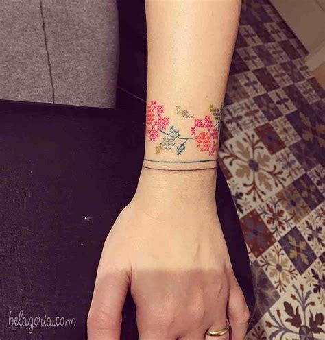 70 Tatuajes De Pulseras En La Muñeca Muy Finos Para Chicas