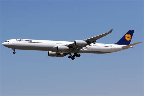 Lufthansa Airbus A340 600 D Aihv Los Angeles Interna Flickr