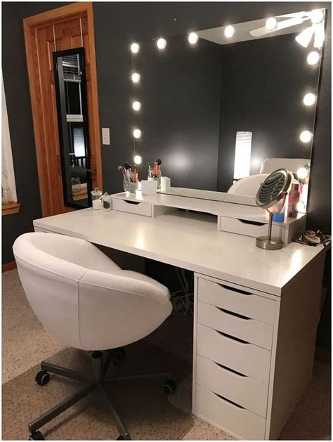 43 Of The Best Makeup Vanities And Cases For A Stylish Bedroom 33
