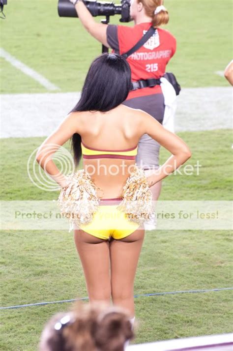 Mega Thread Redskins Cheerleader Pics Page The Stadium Extremeskins