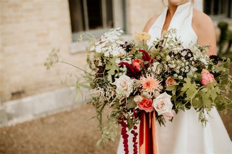 10 Bohemian Wedding Bouquets For Any Style Wedding