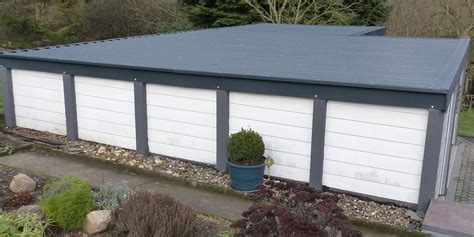 Dach decken mit bitumenschindeln in 5 schritten um das dach ihres carports ihres gartenhauses oder ihr vordach zu decken müssen sie kein ausgebildeter dachdecker sein. Das Dach aus Metall - Stehfalz