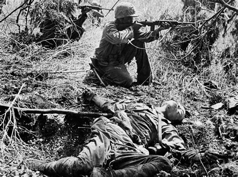 Ww2 Pacific Battles In Pictures By W Eugene Smith Old Pictures