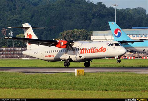 Flying safe with malindo air. 9M-LMO - Malindo Air ATR 72 (all models) at Penang Intl ...