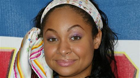 raven symone comes out as a lesbian in tweet