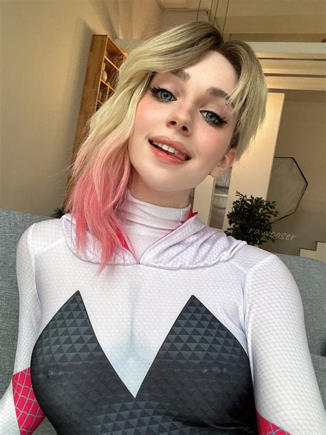 Douglas Ward On Twitter Rt Ravvcoser Can You Spot Something New On My Spider Gwen Cosplay 🙈