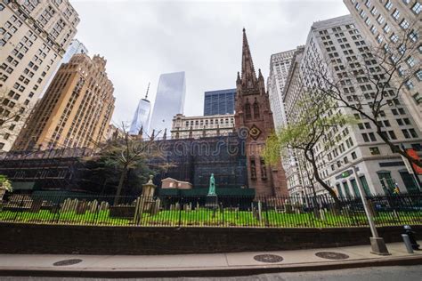 Street View On Trinity Church Of Lower Manhattan Nyc Editorial Image