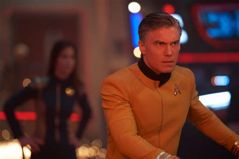 Star Trek Strange New Worlds Series Revealed Captain Pike Is Back
