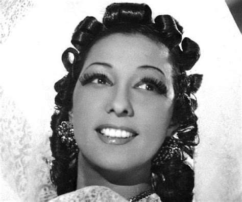 Josephine baker, born in st. Josephine Baker Biography - Childhood, Life Achievements ...