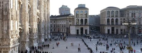 Se da verona porta nuova devi raggiungere milano centrale, niente di più facile che prendere il treno. Museo del novecento (With images) | Milan travel, Padua