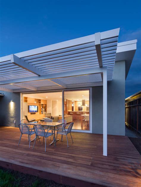 With numerous sizing options and a variety of stain and paint colors, you can create your own luxurious oasis in the comforts of your backyard. Modern Pergola | Houzz