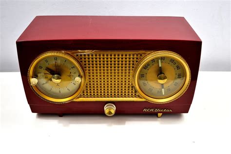 Cranberry Red 1954 Rca Victor Vintage Model 4 C 544 Tube Am Clock Radio